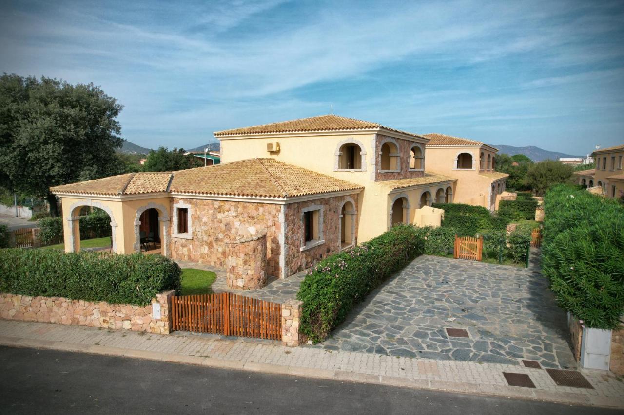 Ville Del Mar San Teodoro  Exterior photo